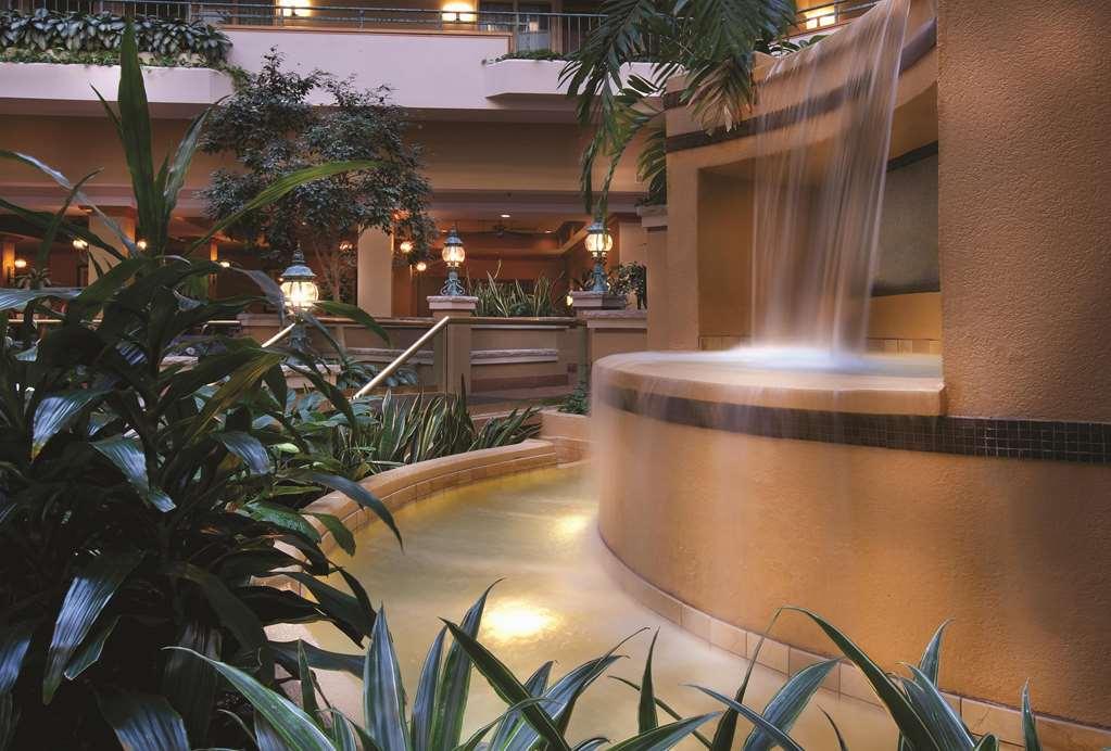 Embassy Suites By Hilton Greensboro Airport Interior photo
