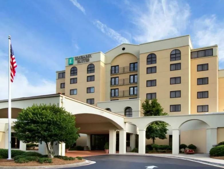 Embassy Suites By Hilton Greensboro Airport Exterior photo